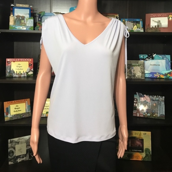 [Ivanka Trump] Light Purple  V-neck Top NWT 05 - Picture 8 of 8